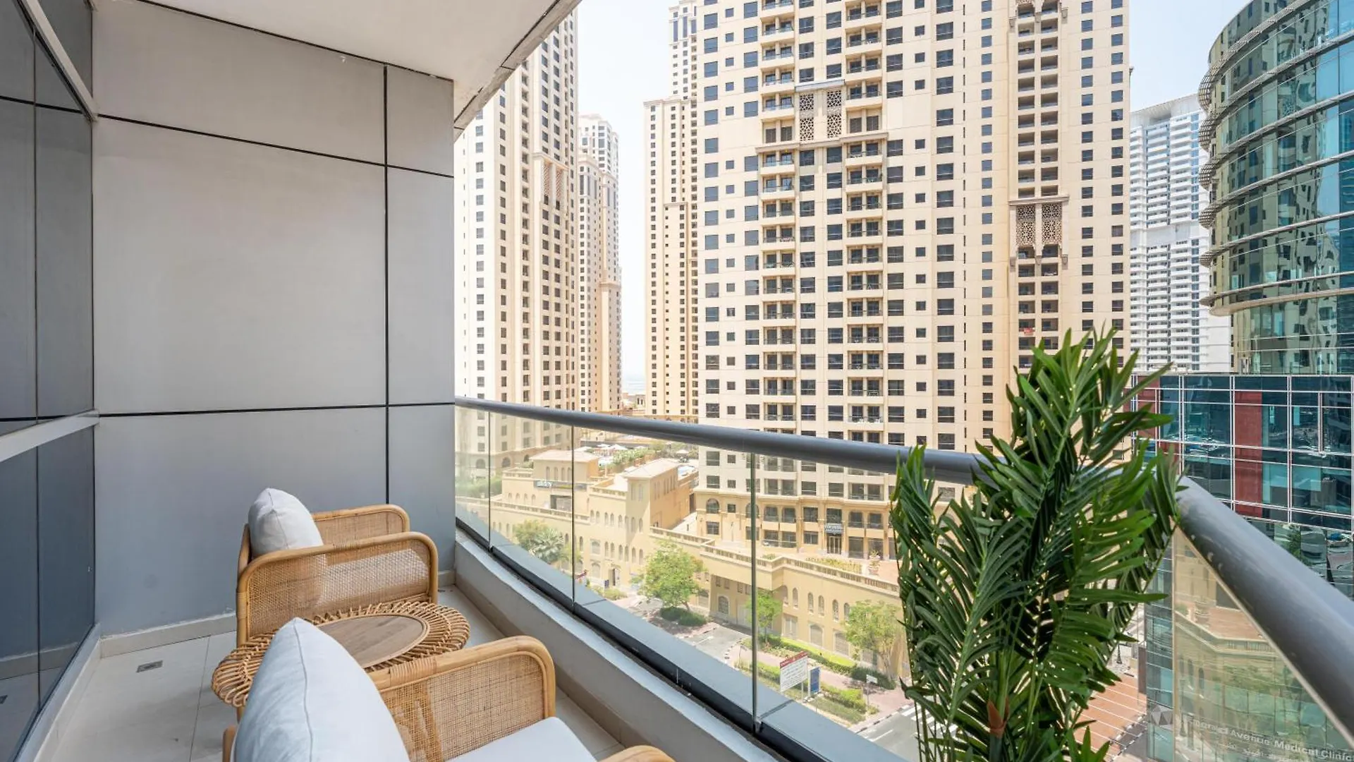 Fabulous 1 Bedroom At Dubai Marina Apartment