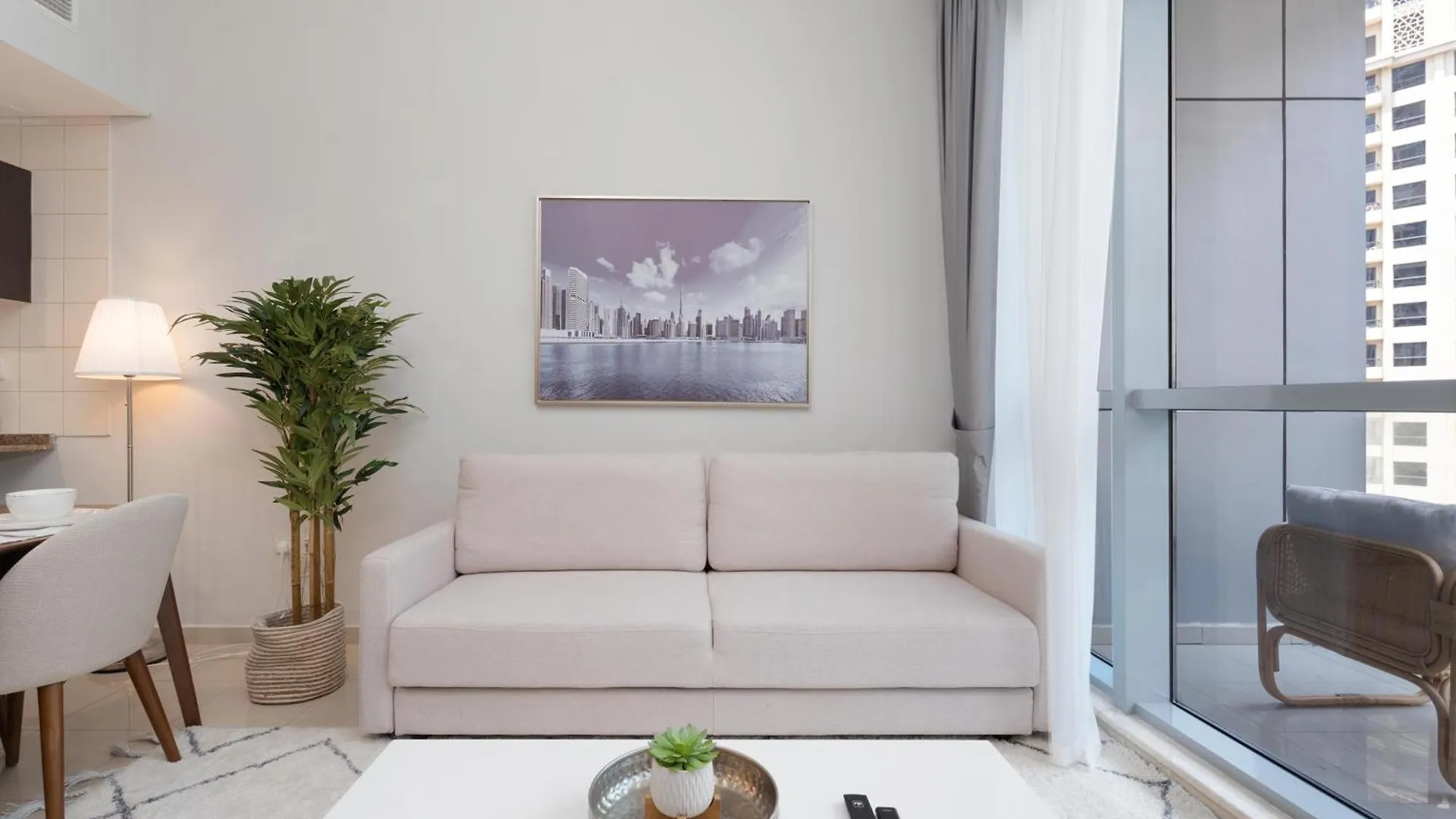 Fabulous 1 Bedroom At Dubai Marina Apartment