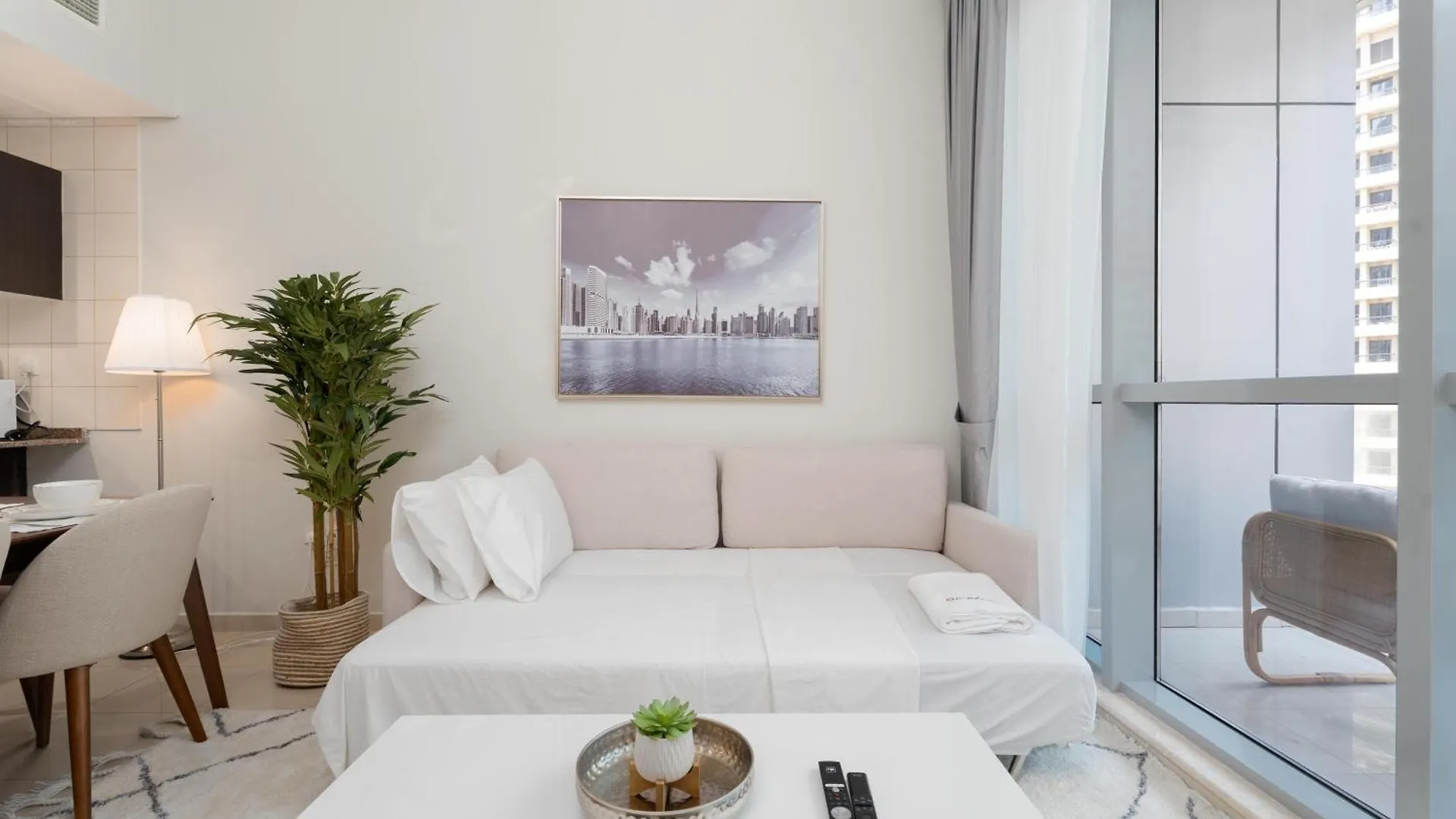 Fabulous 1 Bedroom At Dubai Marina Apartment